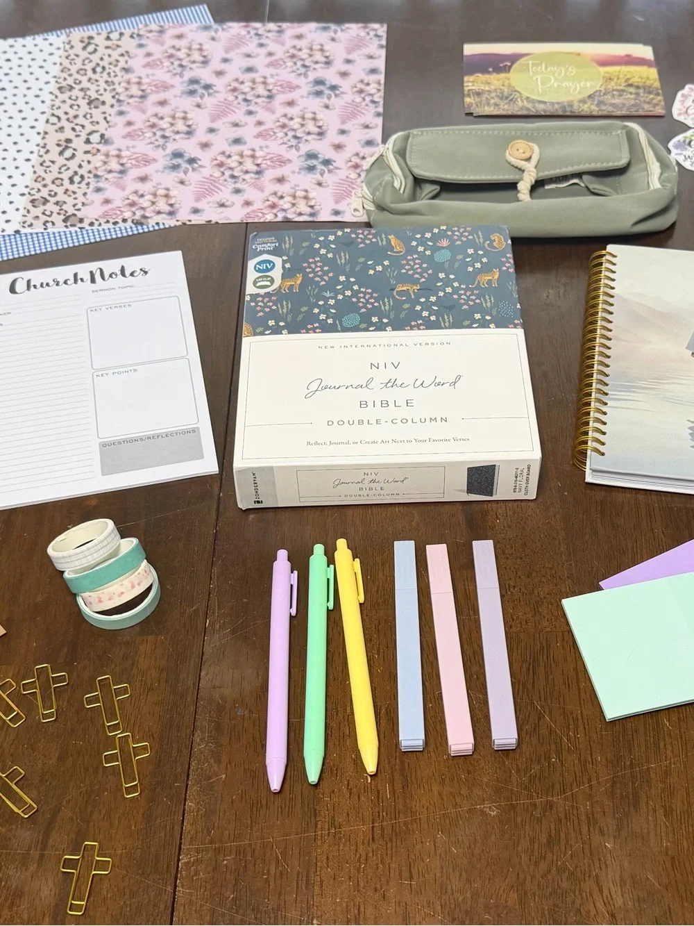 NEW Christian Bible Journaling Gift Set. NIV Bible + 20+ accessories